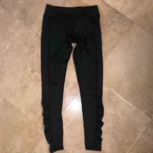 Lululemon 7/8 leggings with ruched ankles